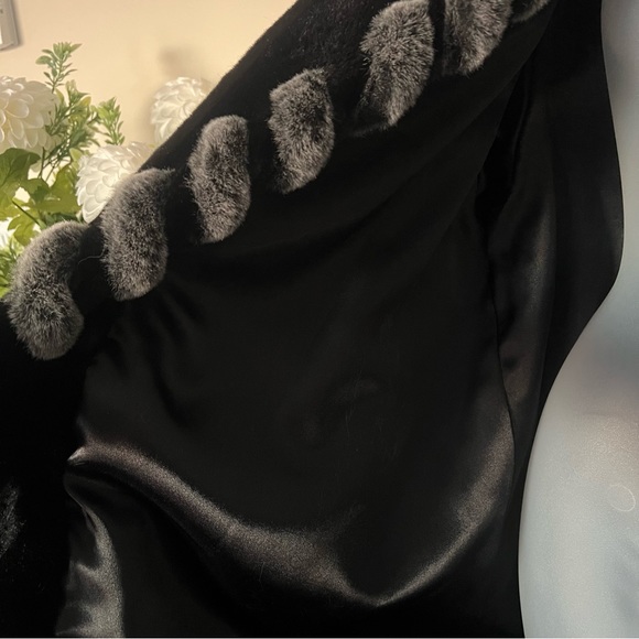 Black and grey Unique Int’l vintage faux fur coat - Picture 4 of 12